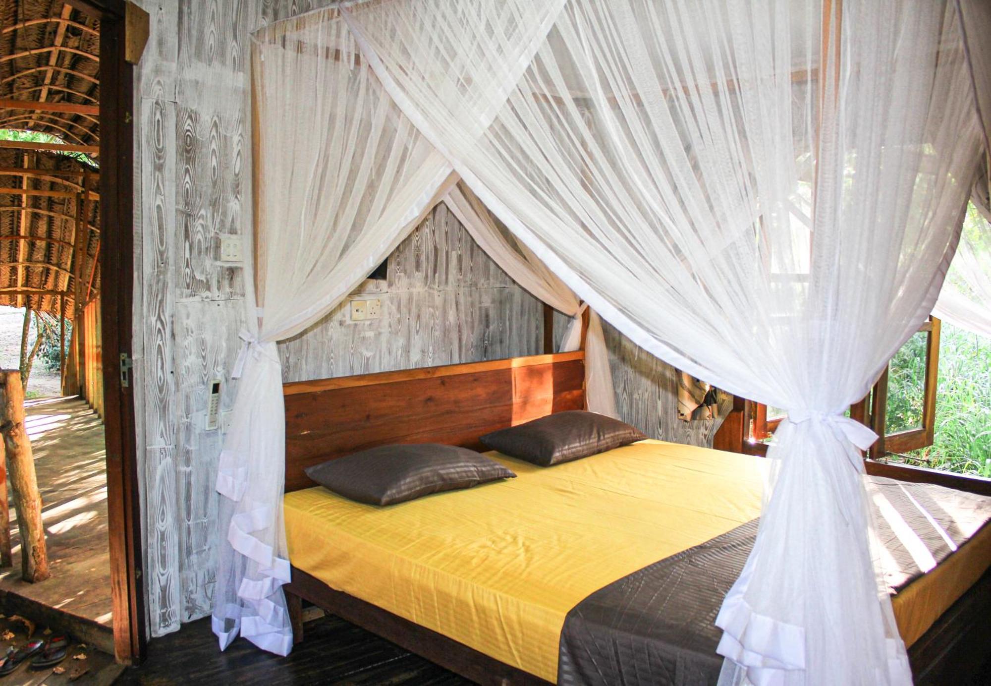 Seasons Four Eco Friendly Treehouse Landhaus